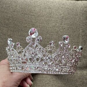 Elegant Silver Rhinestone Crown